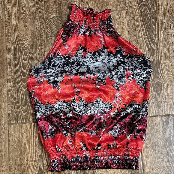 Iz Bayer Floral Halter Top - Red and Black - Picture 3 of 10